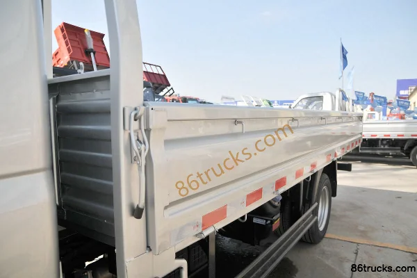 Feidi DX 1.9L 102 ch 4X2(6 roues) 3,95 m camion plateau simple cabine (rapport 4,875) Carrosserie (1) | 86Trucks