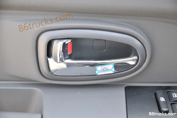 Feidi DX 1.9L 102hp 4X2(6 wheels) 3.95m single-row box micro truck Cab (3) | 86Trucks
