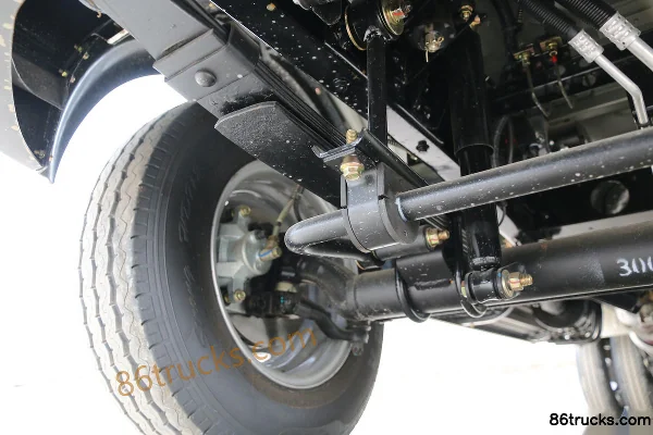 NanJun Ruishuai F2 Series Flagship Edition 133 hp 4X2(6 wheels) 2.515m Double Row Flatbed Mini Truck Chassis (2) | 86Trucks
