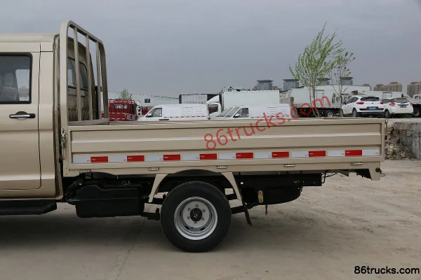 NanJun Ruishuai F2 Series Flagship Edition 133 hp 4X2(6 wheels) 2.515m Double Row Flatbed Mini Truck Body (1) | 86Trucks