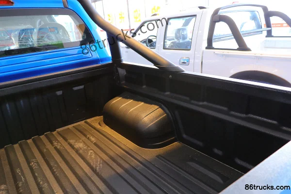 Foton Tunland E9 2020 Lexiang 2.0T Gasoline 238 hp 2WD Long Wheelbase Double Row Pickup (China VI) Body (6) | 86Trucks