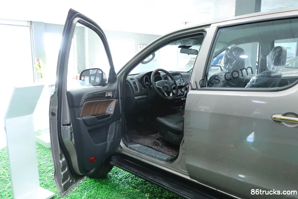 Foton Tunland E7 2019 City Edition Mid-Trim 2.0T Gasoline 218 hp Automatic 4WD Double Cab Pickup Chassis (1) | 86Trucks