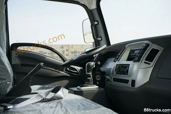 King Long K15 4.5T Electric Box Truck (Height 2.39m) 100kWh 4X2(6 wheels) Cab (1) | 86Trucks