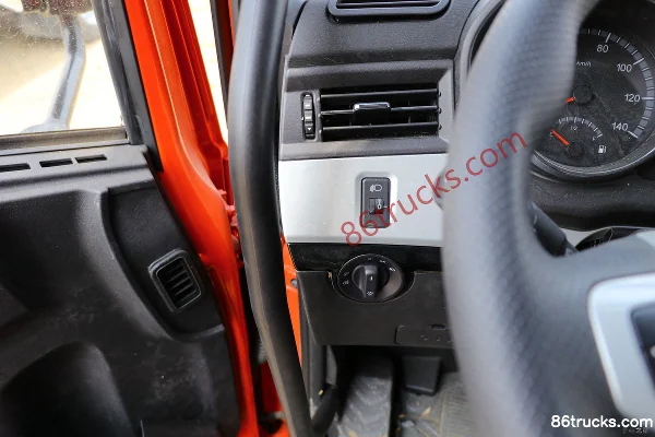 Dongfeng Commercial Vehicle Tianjin KR Heavy Truck Comfort Edition 245hp 4X2(6 wheels) 6.8m grain van cargo truck (high roof) (China VI) Cab