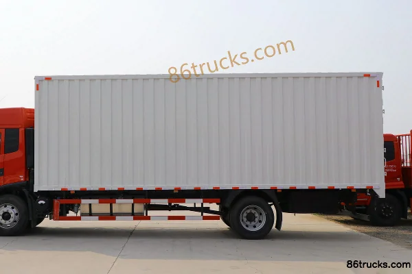 Dongfeng Commercial Vehicle Tianjin KR 190 ch 4X2(6 roues) 8 m camion porteur fourgon (China VI) (toit surélevé) Carrosserie (1) | 86Trucks