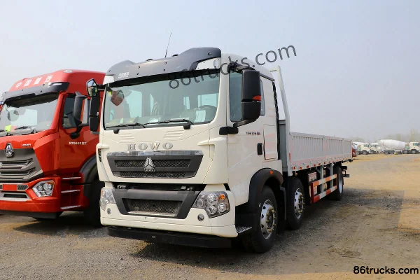 Sinotruk HOWO T5G Heavy Truck 310 hp 6X2(8 wheels) 9.52m Van Cargo Truck (China VI) Exterior (3) | 86Trucks