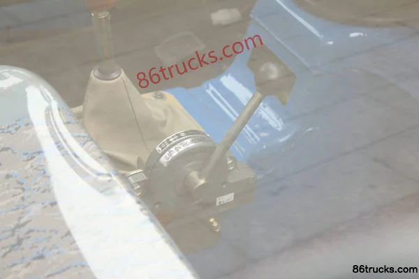 Wuzheng Aoxiang Fully Enclosed Dump Three-Wheel Low-Speed Truck Cab (3) | 86Trucks