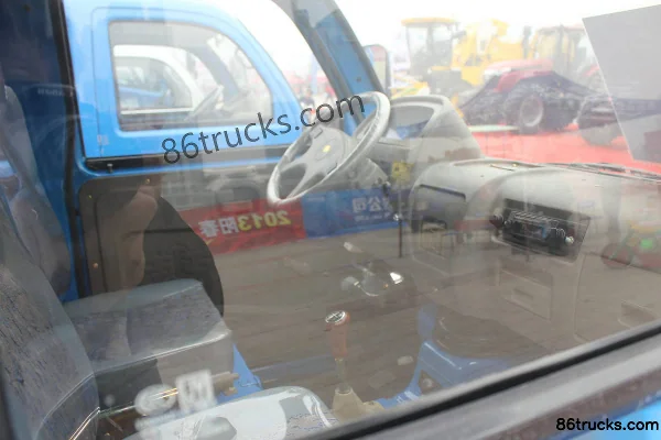 Wuzheng Aoxiang Fully Enclosed Dump Three-Wheel Low-Speed Truck Cab (1) | 86Trucks