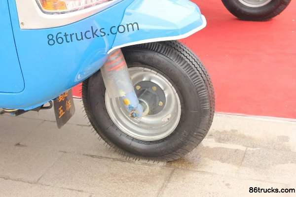 Wuzheng Aoxiang Fully Enclosed Dump Three-Wheel Low-Speed Truck Chassis (2) | 86Trucks