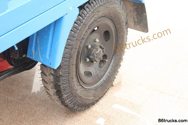 Wuzheng Xiaofeihu Semi-Enclosed Dump Three-Wheel Low-Speed Truck Chassis (1) | 86Trucks