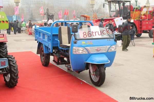 Wuzheng Xiaofeihu Semi-Enclosed Dump Three-Wheel Low-Speed Truck Exterior (3) | 86Trucks