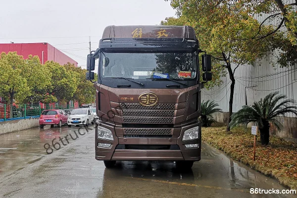 FAW Jiefang Qingdao JH6 camion lourd édition Leader 460 ch 8X4(12 roues) 9,5 m camion porteur à caisse avec boîte automatique AMT Extérieur