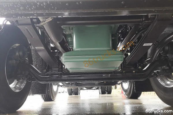 FAW Jiefang Qingdao JH6 camion lourd édition Leader 460 ch 8X4(12 roues) 9,5 m camion porteur à caisse avec boîte automatique AMT Châssis (1