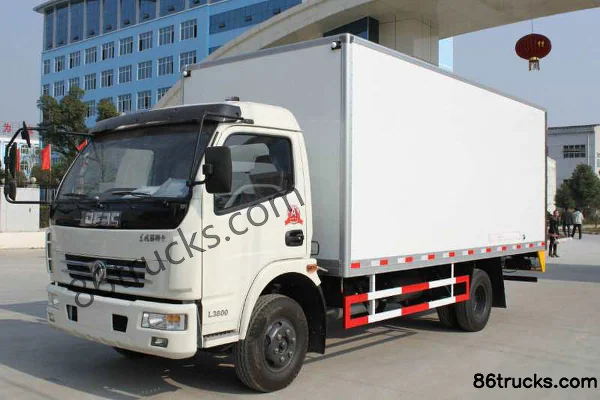 Dongfeng Dongfeng D7 Light Truck Refrigerated Truck