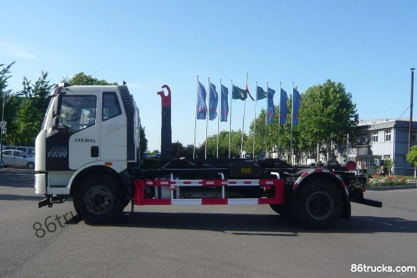 FAW Jiefang J6L 220 hp 4X2(6 wheels) Hook Lift Garbage Truck (Yate Heavy Industry Brand) Exterior (2) | 86Trucks