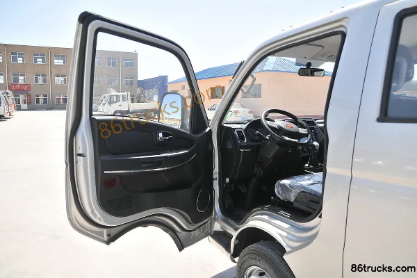 Tangjun V5 Series 115 hp 4X2(6 wheels) 3.01m Double Cab Stake Micro Truck (1) | 86Trucks