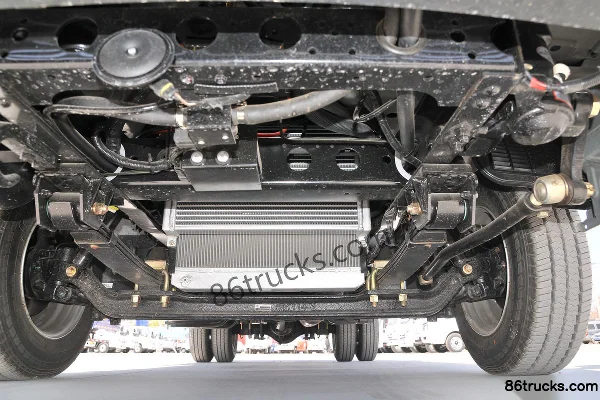 Tangjun V5 Series 115 hp 4X2(6 wheels) 3.01m Double Cab Stake Micro Truck Chassis (1) | 86Trucks