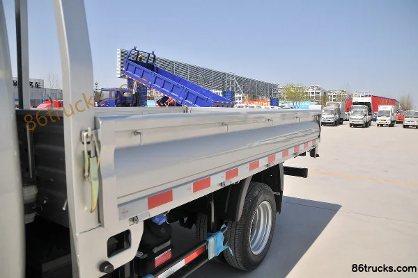 Tangjun V5 Series 115 hp 4X2(6 wheels) 3.01m Double Cab Stake Micro Truck Body (1) | 86Trucks