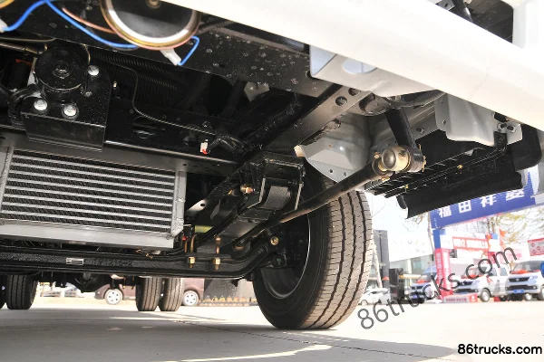 Tangjun Ouling Jinlika II Logistics Edition 102 hp 4X2(6 wheels) 4.13m single-row flatbed light truck Chassis (3) | 86Trucks