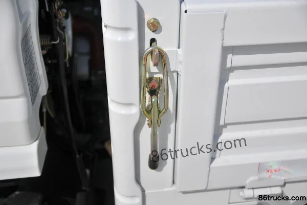 Tangjun Ouling Jinlika II Logistics Edition 102 hp 4X2(6 wheels) 4.13m single-row flatbed light truck Body (2) | 86Trucks