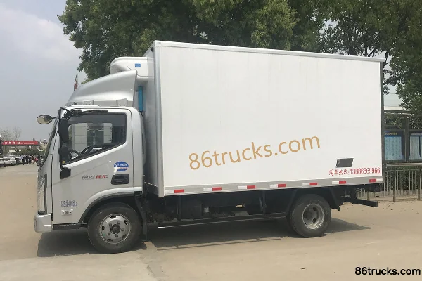 Foton Auling Jieyun 130hp 4X2(6 wheels) 4.085m Refrigerated Truck (Chengliwei Brand) Exterior (3) | 86Trucks