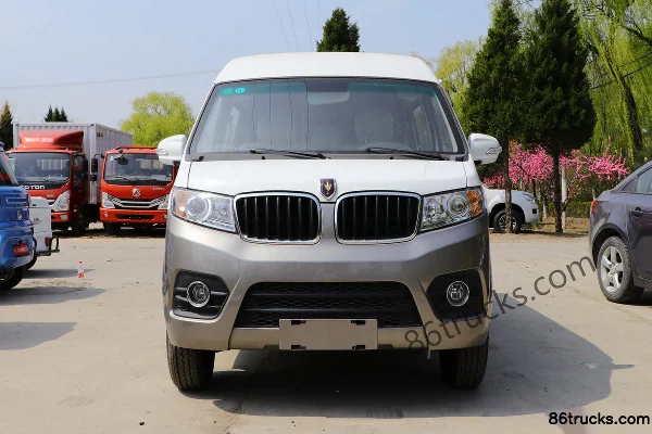 Jinbei New Hiace 2016 Fortune Edition 109ch 1.5L essence 5 places camion fourgon Extérieur (2) | 86Trucks