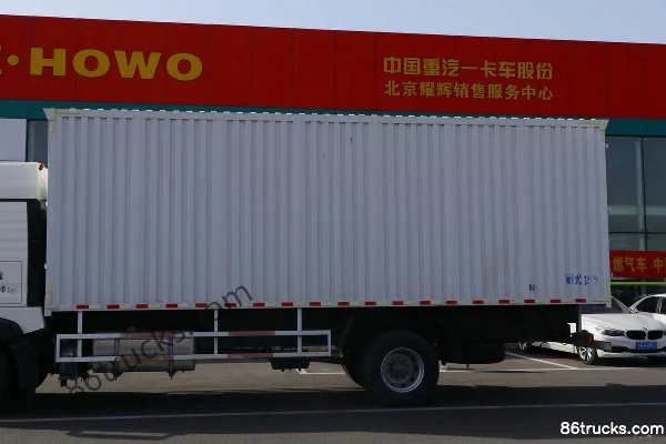 Sinotruk HOWO T5G 280 ch 4X2(6 roues) camion porteur à caisse 7,92 m Carrosserie (1) | 86Trucks