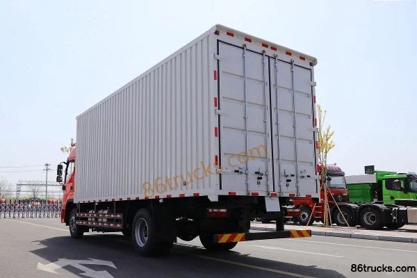 JAC Gallop A6LII Medium Truck 220hp 4X2(6 wheels) 6.8m Van Cargo Truck (China VI) Body (1) | 86Trucks