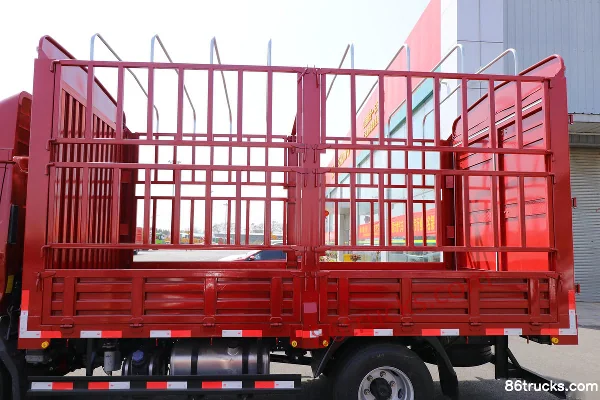 JAC Junling V6 152hp 4X2(6 wheels) 3.89m Semi-Panel Van Cargo Truck (China VI) Body (2) | 86Trucks