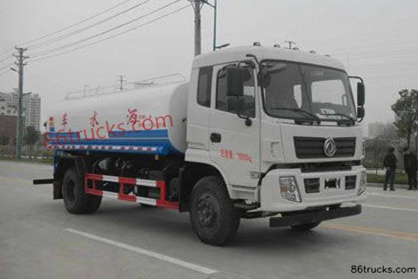 Huatong Huatong Dongfeng chassis water sprinkler truck