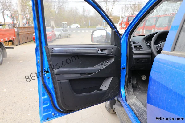 Foton Tunland E5 2018 Confort 2,4L essence 136ch 4x2(6 roues) Pick-up double cabine empattement court Châssis (1) | 86Trucks