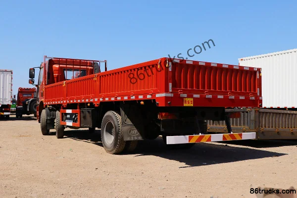 FAW Jiefang J6L Medium Truck Elite Edition 260 hp 6X2(8 wheels) 9.7m Stake Cargo Truck (China VI) (High Roof) Body (2) | 86Trucks