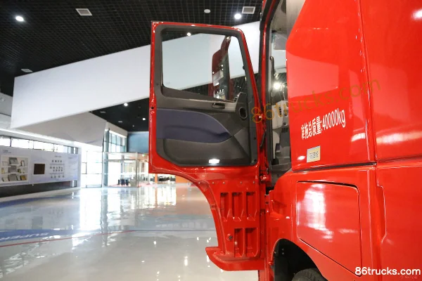 Foton Auman EST-A 6-Series Heavy Truck Crossing Edition 560hp 6X4(10 wheels) AMT Automatic Tractor Truck (China VI) Cab (1) | 86Trucks