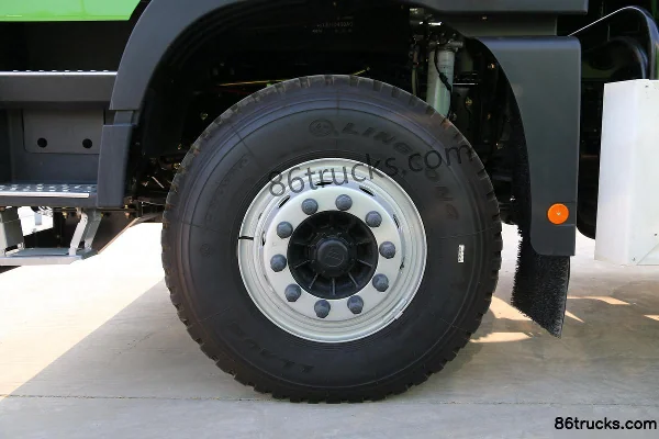 Foton Auman GTL 9 series heavy truck 375 hp 6X4(10 wheels) 5.2 m dump truck Chassis (3) | 86Trucks