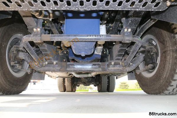 Foton Auman GTL 9 series heavy truck 375 hp 6X4(10 wheels) 5.2 m dump truck Chassis (1) | 86Trucks