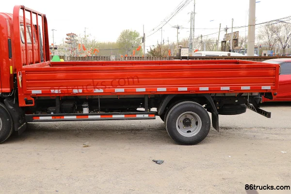 Foton Aumark S1 Series Zhiying Edition 131 ch 4X2(6 roues) 4.17 m cabine simple avec plate-forme à ridelles Carrosserie (2) | 86Trucks