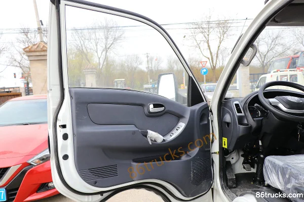 Kama Ruihang X1 1.5L 113 hp 4X2(6 wheels) Gasoline 3.6m single-row van light truck (China VI) Cab (1) | 86Trucks