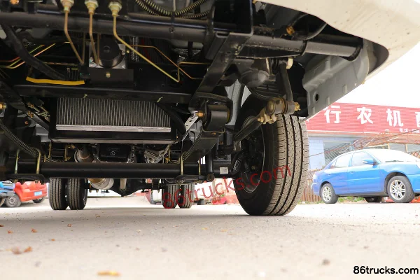 Kama Ruihang X1 1.5L 113 hp 4X2(6 wheels) Gasoline 3.6m single-row van light truck (China VI) Chassis (3) | 86Trucks
