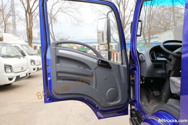 Tangjun Ouling T3 Series Small King Kong 130hp 4X2(6 wheels) 3.7m Dump Truck (China VI) Cab (1) | 86Trucks
