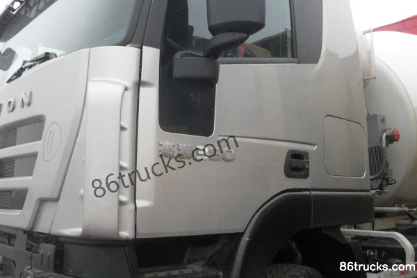 SAIC Hongyan Genlyon 380 ch 6X4(10 roues) camion malaxeur Extérieur (3) | 86Trucks