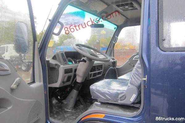 JAC Junling II 110 hp 4X2(6 wheels) 3.8m single-row stake light truck Cab (1) | 86Trucks