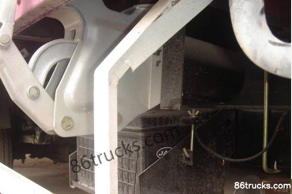 JAC Haoyun 90 ch 4X2(6 roues) empattement 3308 fourgon léger cabine simple (camion scène) (3) | 86Trucks
