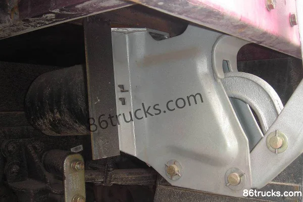 JAC Haoyun 90 ch 4X2(6 roues) empattement 3308 fourgon léger cabine simple (camion scène) (1) | 86Trucks