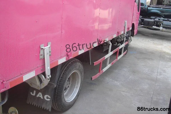 JAC Haoyun 90 ch 4X2(6 roues) empattement 3308 fourgon léger cabine simple (camion scène) Châssis (2) | 86Trucks