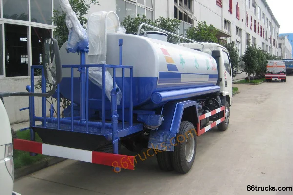 Dongfeng Furika F4 99 hp 4X2(6 wheels) Green Spray Truck (Chengliwei Brand) Exterior (3) | 86Trucks