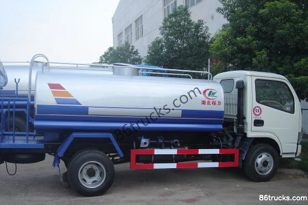 Dongfeng Furika F4 99 hp 4X2(6 wheels) Green Spray Truck (Chengliwei Brand) Exterior (2) | 86Trucks