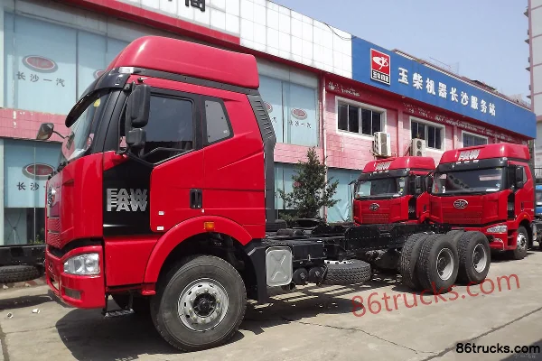 FAW Jiefang J6P camion lourd 330 ch 6X4(10 roues) Camion benne 7 m Extérieur (2) | 86Trucks