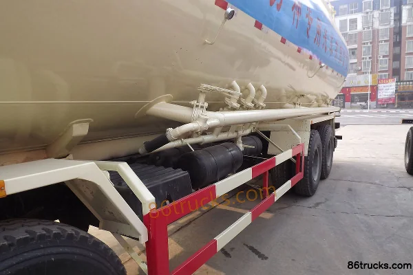 FAW Jiefang Aowei J5P 350 hp 8X4(12 wheels) Bulk Powder Tanker (Xingshi Brand) Chassis (2) | 86Trucks