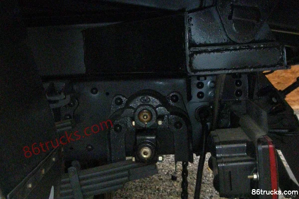 Dongfeng Jinnuo 130 hp 4X2(6 wheels) 4.3m dump truck Chassis (1) | 86Trucks