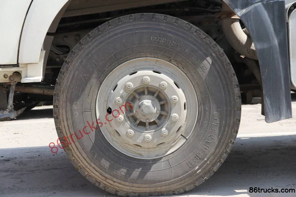 FAW Jiefang Aowei 320hp 6X4(10 wheels) Concrete Mixer Truck (Lingyu Brand) Chassis (1) | 86Trucks